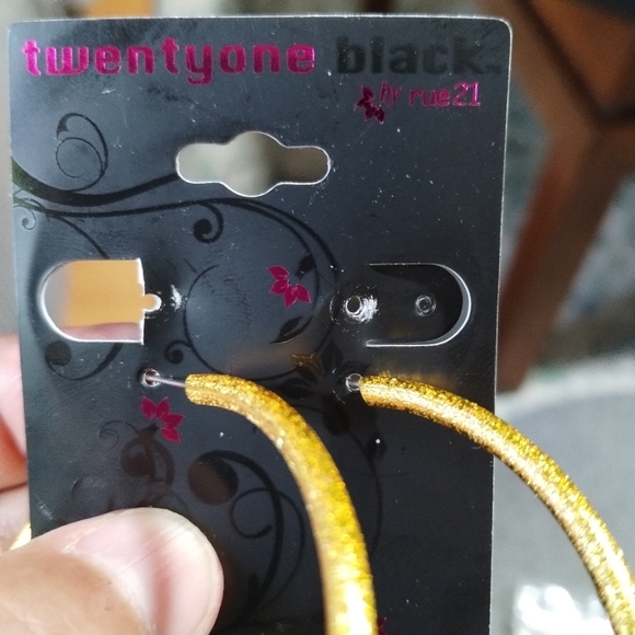 👜Gold sparkly hoop‎ earnings - #144 - Picture 5 of 8